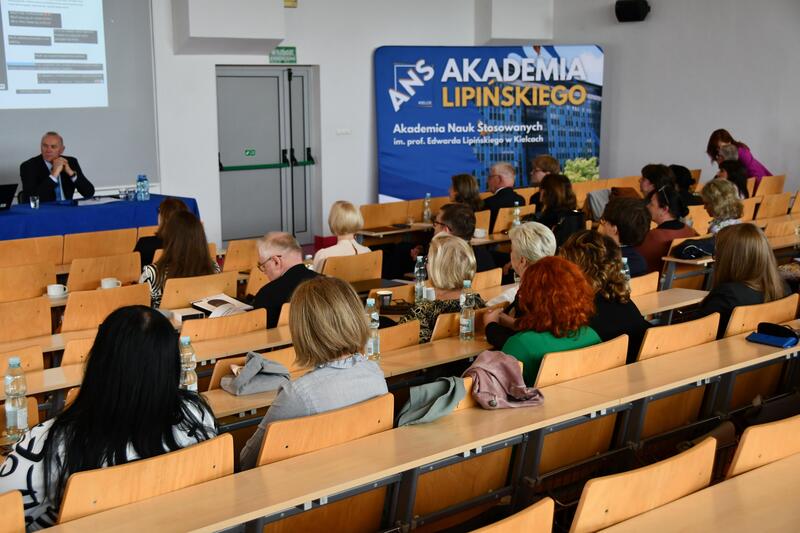 Powiększ obraz: Konferencja naukowa pt. od różnorodności do inkluzywności